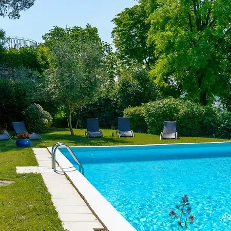 Le Castel Du Mont Boise Guest house Montboucher-sur-Jabron